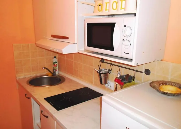 Апартаменти Charming Kestenovi Dvori- 1 Bedroom A3
