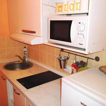Lägenhet Charming Kestenovi Dvori- 1 Bedroom A3